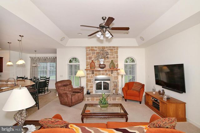 33 STRATHFORD DR L-0026 DR, Lebanon, PA 17042