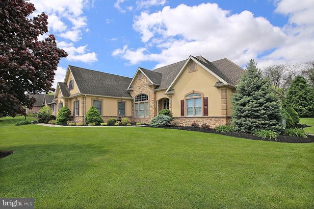 33 STRATHFORD DR L-0026 DR, Lebanon, PA 17042
