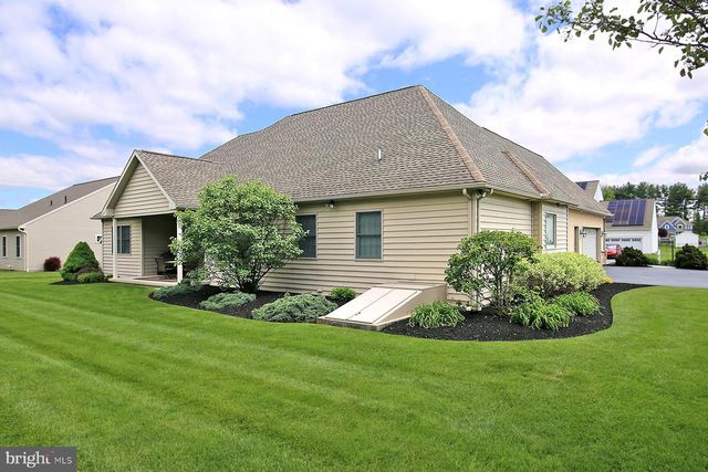 33 STRATHFORD DR L-0026 DR, Lebanon, PA 17042