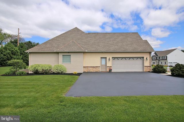 33 STRATHFORD DR L-0026 DR, Lebanon, PA 17042
