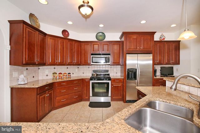 33 STRATHFORD DR L-0026 DR, Lebanon, PA 17042