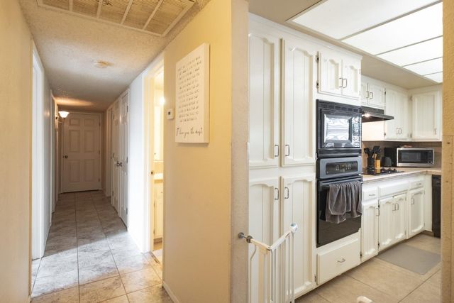 1855 Vartikian Avenue, Clovis, CA 93611