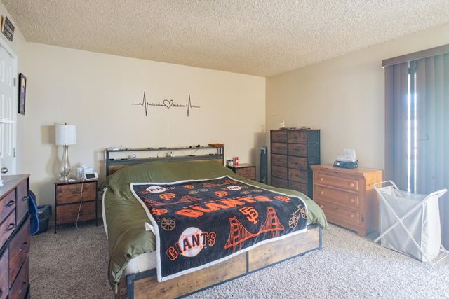 1855 Vartikian Avenue, Clovis, CA 93611