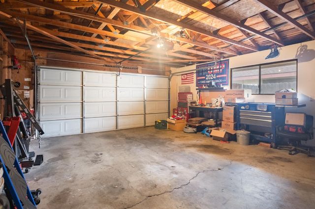 1855 Vartikian Avenue, Clovis, CA 93611