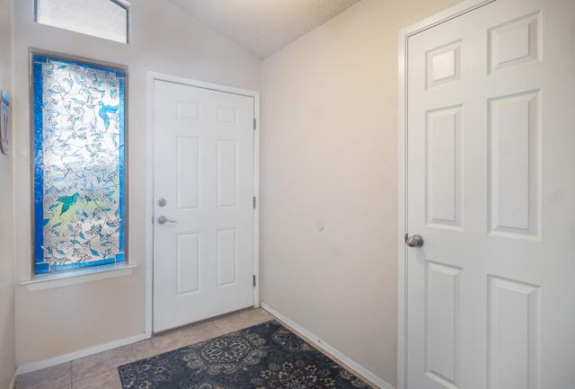 1855 Vartikian Avenue, Clovis, CA 93611