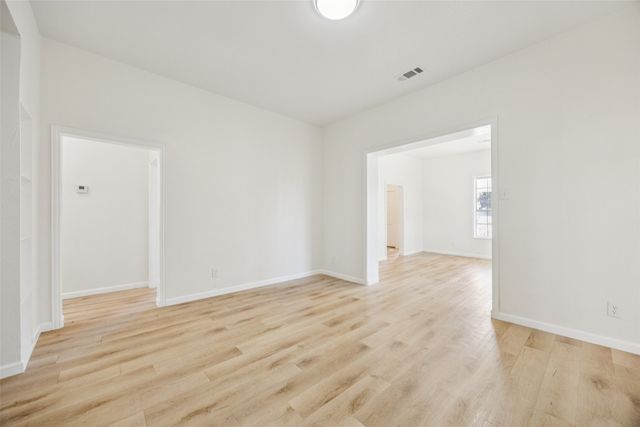 915 Centre Street, Dallas, TX 75208