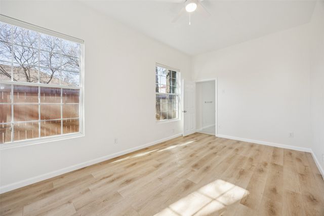 915 Centre Street, Dallas, TX 75208