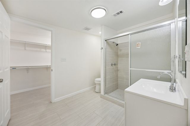 915 Centre Street, Dallas, TX 75208