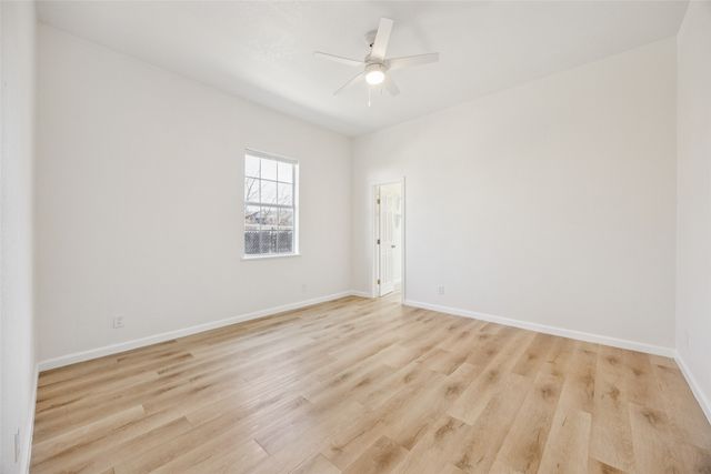 915 Centre Street, Dallas, TX 75208