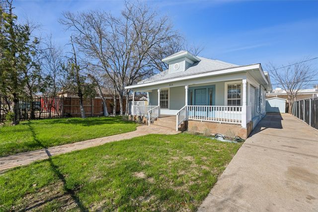 915 Centre Street, Dallas, TX 75208