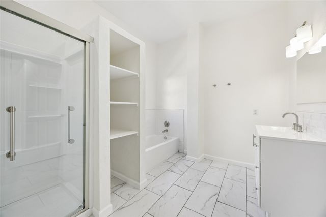 915 Centre Street, Dallas, TX 75208