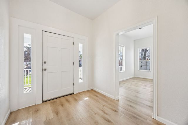 915 Centre Street, Dallas, TX 75208