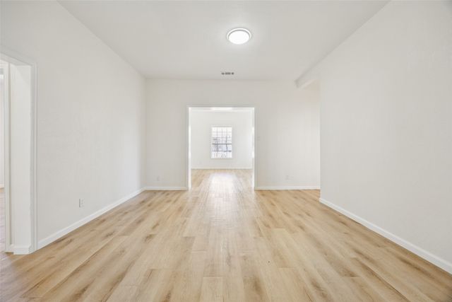 915 Centre Street, Dallas, TX 75208