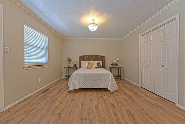 2812 E Raintree Circle, Norman, OK 73072