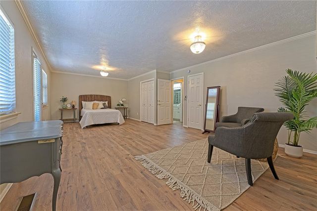 2812 E Raintree Circle, Norman, OK 73072