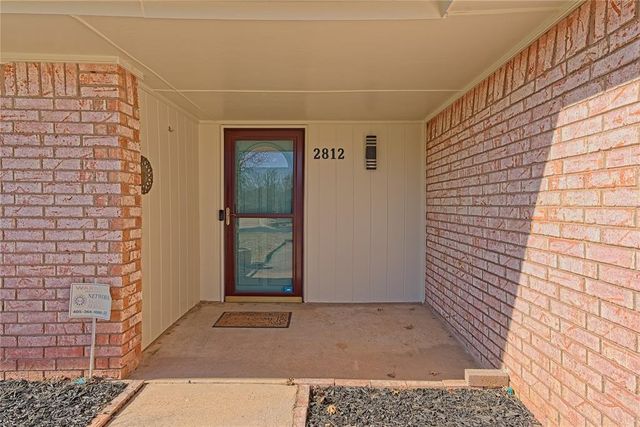 2812 E Raintree Circle, Norman, OK 73072