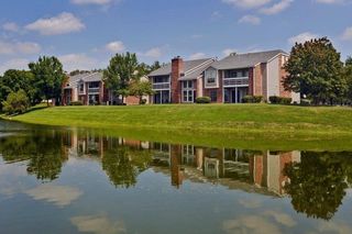 138 MacArthur Drive 5012, Willowbrook, IL 60527