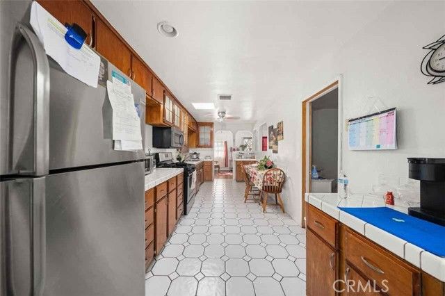 9279 Indiana Avenue, Riverside, CA 92503