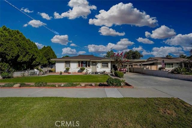 9279 Indiana Avenue, Riverside, CA 92503