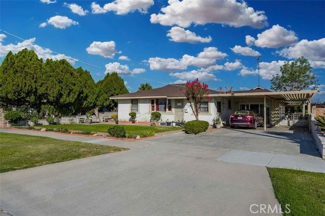 9279 Indiana Avenue, Riverside, CA 92503