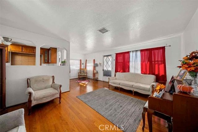 9279 Indiana Avenue, Riverside, CA 92503