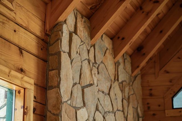 71 S Hidden Valley Drive, Ellijay, GA 30536