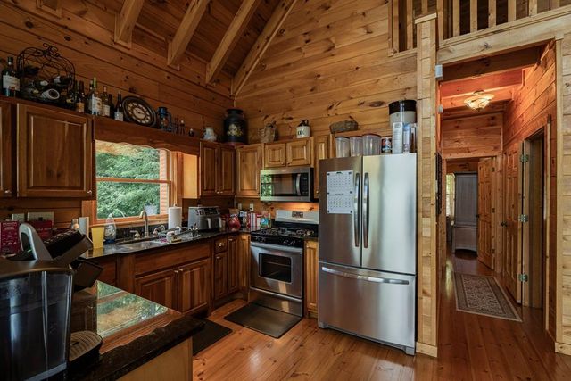 71 S Hidden Valley Drive, Ellijay, GA 30536