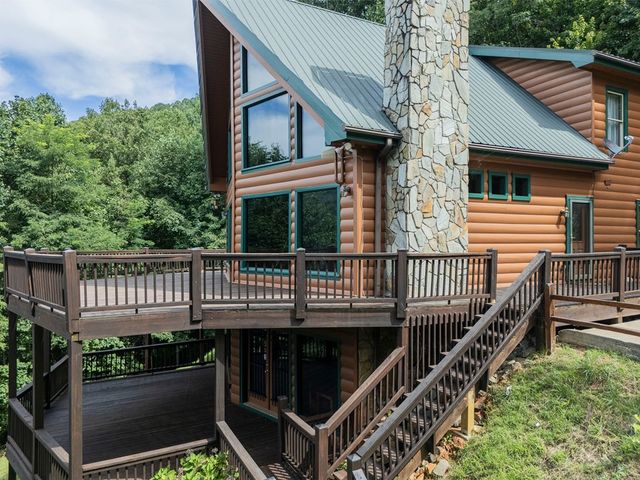 71 S Hidden Valley Drive, Ellijay, GA 30536