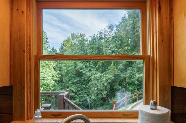 71 S Hidden Valley Drive, Ellijay, GA 30536