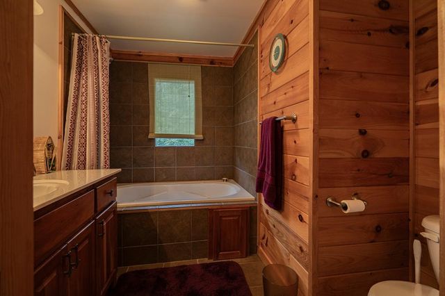 71 S Hidden Valley Drive, Ellijay, GA 30536