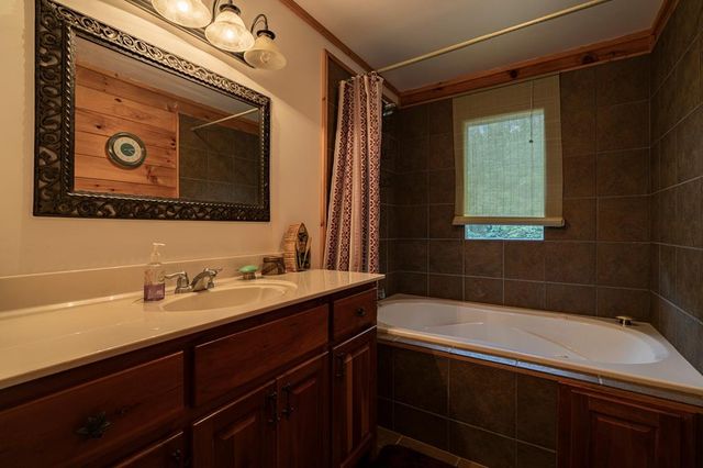 71 S Hidden Valley Drive, Ellijay, GA 30536