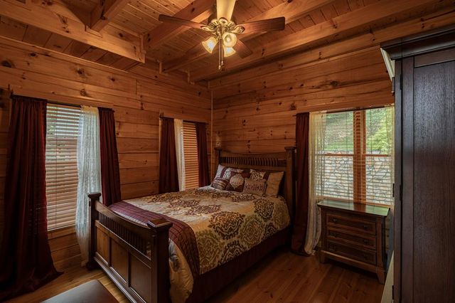 71 S Hidden Valley Drive, Ellijay, GA 30536