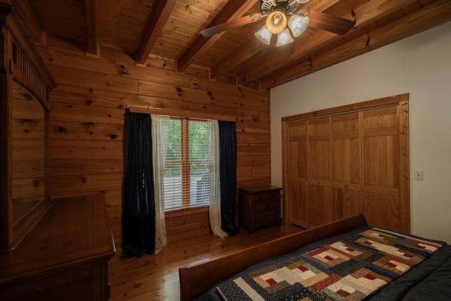 71 S Hidden Valley Drive, Ellijay, GA 30536