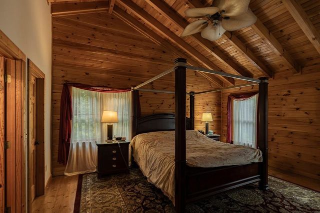 71 S Hidden Valley Drive, Ellijay, GA 30536