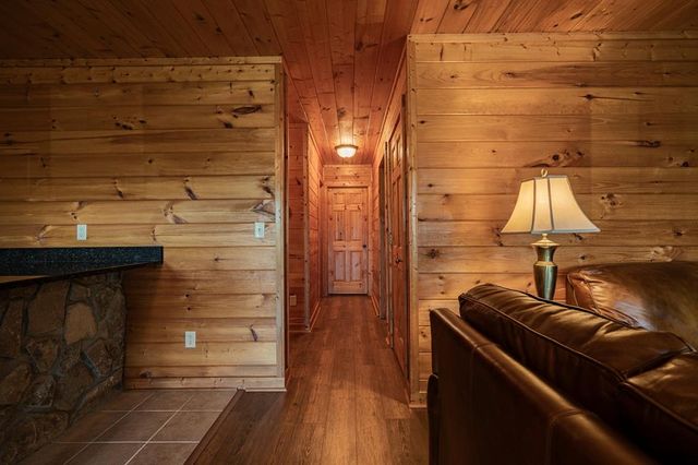 71 S Hidden Valley Drive, Ellijay, GA 30536