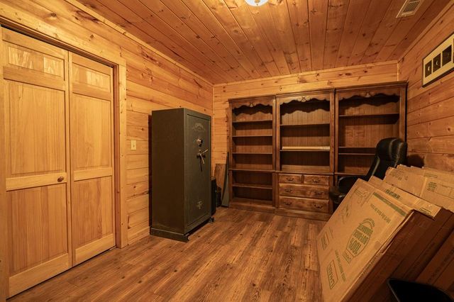 71 S Hidden Valley Drive, Ellijay, GA 30536