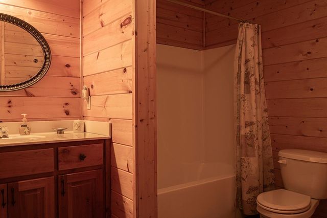 71 S Hidden Valley Drive, Ellijay, GA 30536