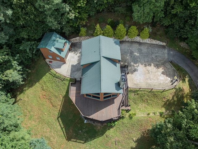 71 S Hidden Valley Drive, Ellijay, GA 30536