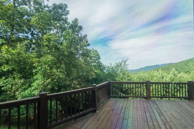 71 S Hidden Valley Drive, Ellijay, GA 30536