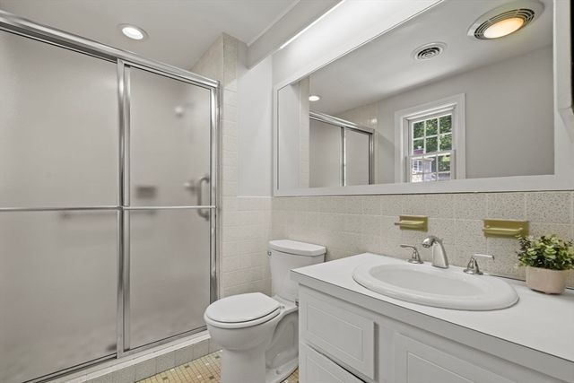 7 Eastway, Reading, MA 01867