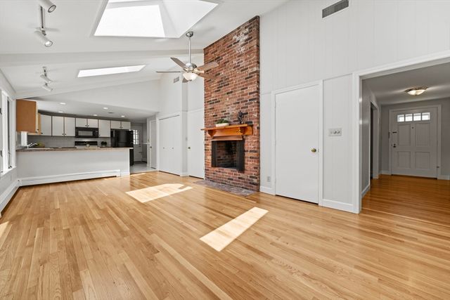 7 Eastway, Reading, MA 01867