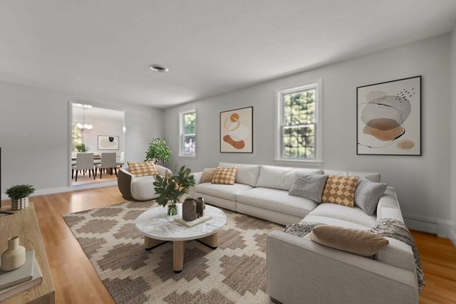 7 Eastway, Reading, MA 01867