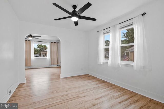 4 HAMPTON RD, Linthicum Heights, MD 21090