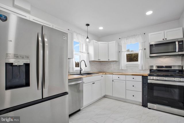 4 HAMPTON RD, Linthicum Heights, MD 21090