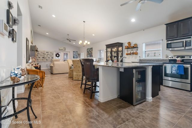 721 Dillard Drive SE, Palm Bay, FL 32909