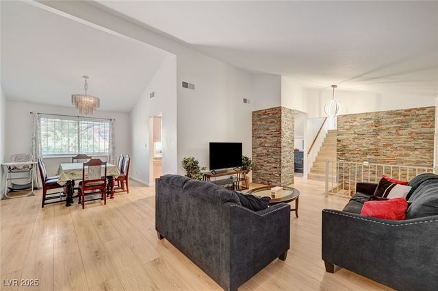 3736 Lindell Road, Las Vegas, NV 89103