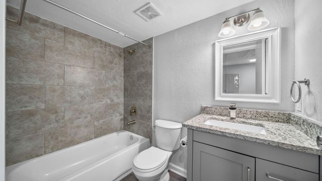 13151 Walden Road 188, Montgomery, TX 77356