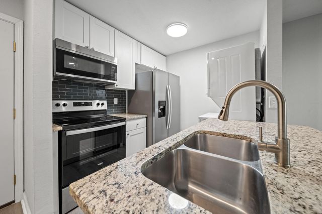13151 Walden Road 188, Montgomery, TX 77356