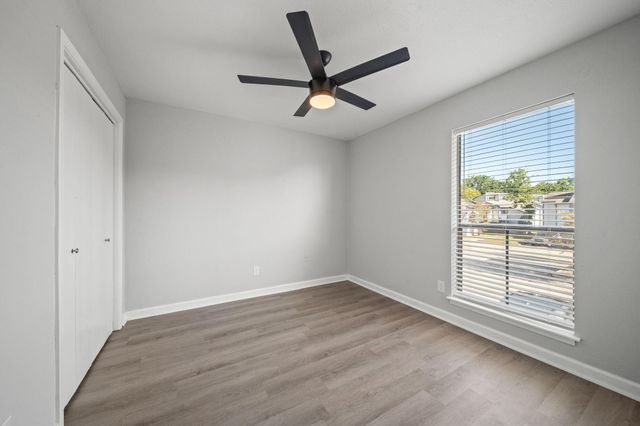 13151 Walden Road 188, Montgomery, TX 77356