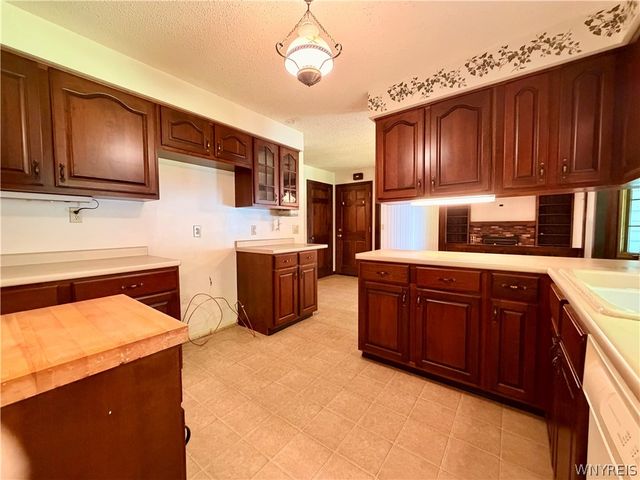 2776 Madonna Drive, Eden, NY 14057